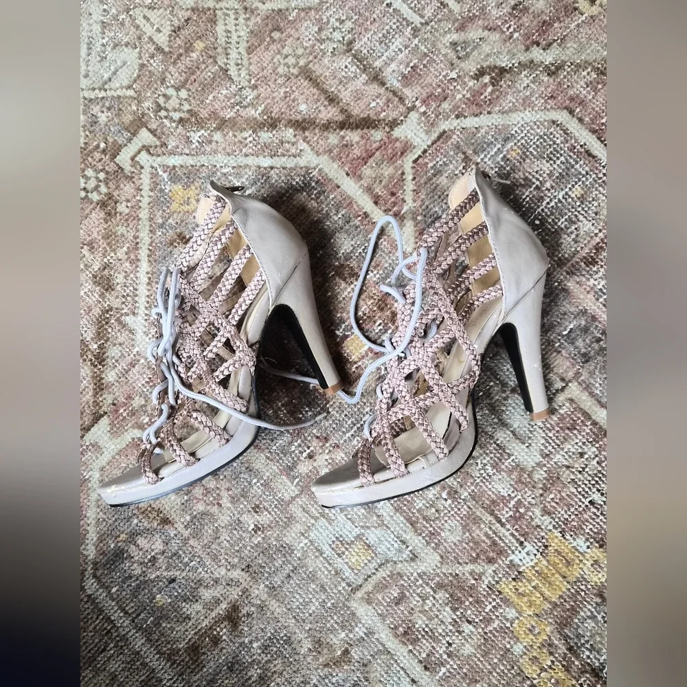 Stylish Braided Lace-Up Heels - Picture 2 of 3